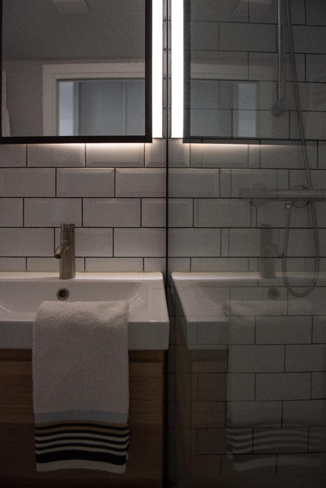 Havre De Paix, Parking, Wifi, Draps Et Servilletes, Inclus *